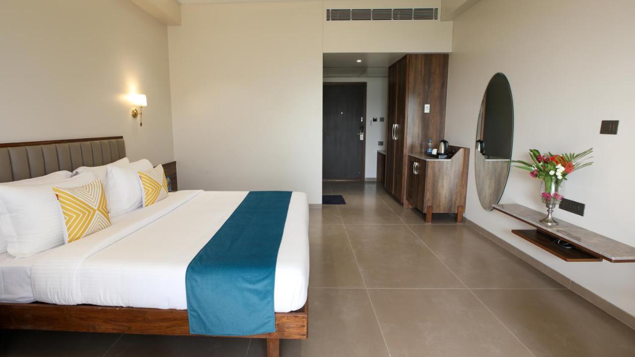 Golden Fields Resort Mulshi Buitenkant foto